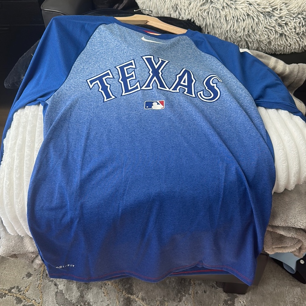 Texas Rangers Nike warm up shirt